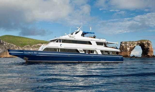 Deluxe Class M/V Galapagos Sky