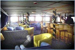 Lounge & Fisherman's Bar, M/V Galapagos Legend