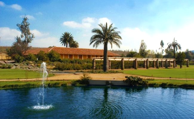 Pond and view of La Cason Vina Matetic Hotel, Lagunillas, Casablanca, Chile
