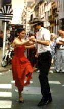 Argentine tango dancers in the streets of Buenos Aires