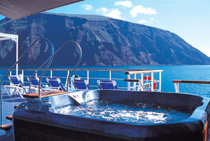 Jacuzzi, M/V Santa Cruz