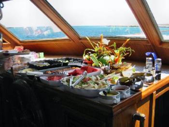 Buffet, Galapagos Yacht M/Y Sea Finch