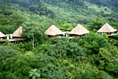 Lapa Rios Lodge bungalows overlooking the Pacific Ocean 350 feet below.